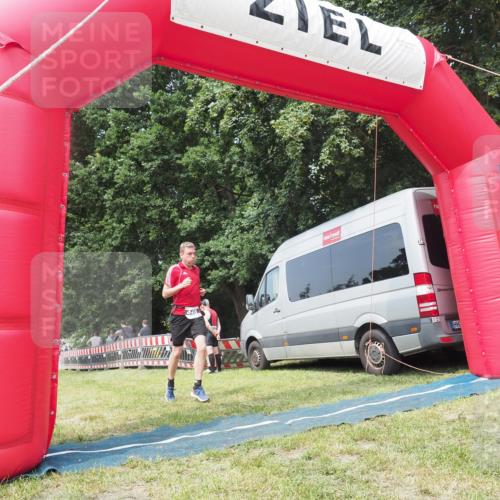 21.06.2025 - 27. Vierlanden-Triathlon KatJ http://msf.ph/oto/8036251 15.06.2025 11:24:53 Schwimmen 935, 981 meine-sportfotos.de
