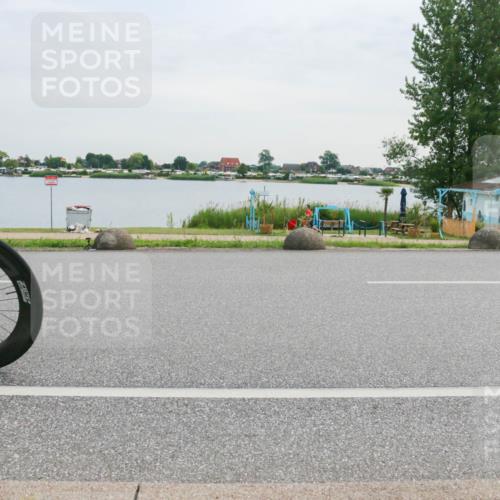15.06.2025 - 27. Vierlanden-Triathlon H.Heesch http://msf.ph/oto/8036269 15.06.2025 10:47:58 Radfahren 27, 37, 168, 172 meine-sportfotos.de