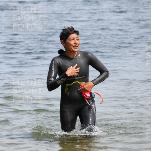 21.06.2025 - 27. Vierlanden-Triathlon Lena Gebhardt http://msf.ph/oto/8036271 15.06.2025 11:34:27 Schwimmen  meine-sportfotos.de