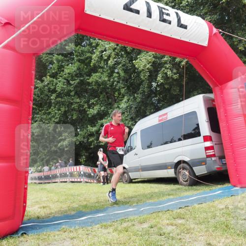 21.06.2025 - 27. Vierlanden-Triathlon KatJ http://msf.ph/oto/8036272 15.06.2025 11:24:53 Schwimmen 935, 981 meine-sportfotos.de