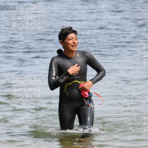 21.06.2025 - 27. Vierlanden-Triathlon Lena Gebhardt http://msf.ph/oto/8036276 15.06.2025 11:34:27 Schwimmen  meine-sportfotos.de