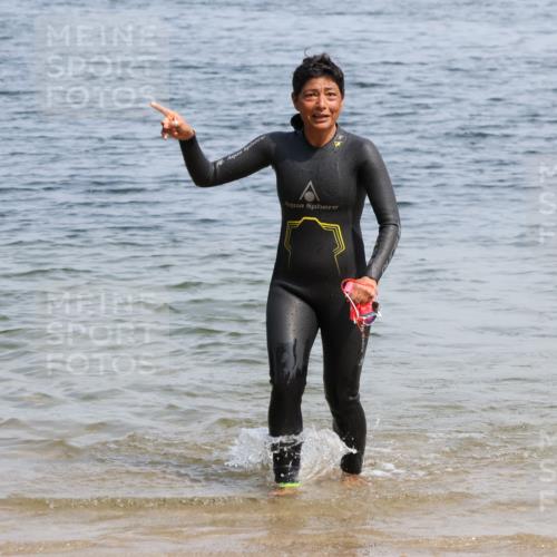 21.06.2025 - 27. Vierlanden-Triathlon Lena Gebhardt http://msf.ph/oto/8036292 15.06.2025 11:34:31 Schwimmen 893 meine-sportfotos.de