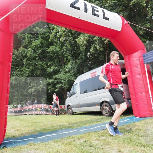 21.06.2025 - 27. Vierlanden-Triathlon KatJ http://msf.ph/oto/8036293 15.06.2025 11:24:54 Schwimmen 935, 981 meine-sportfotos.de