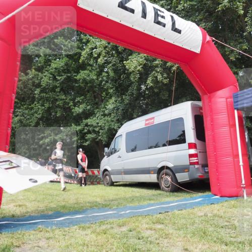 21.06.2025 - 27. Vierlanden-Triathlon KatJ http://msf.ph/oto/8036299 15.06.2025 11:25:04 Schwimmen 981 meine-sportfotos.de