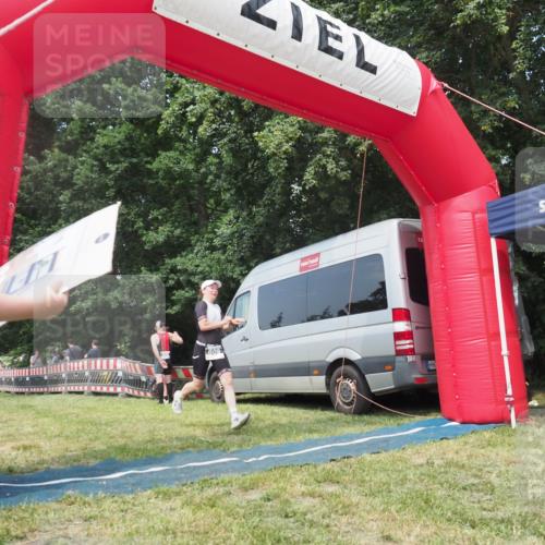 21.06.2025 - 27. Vierlanden-Triathlon KatJ http://msf.ph/oto/8036307 15.06.2025 11:25:04 Schwimmen 981 meine-sportfotos.de