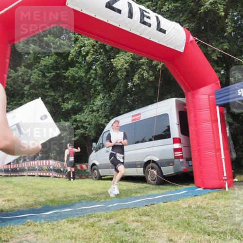 21.06.2025 - 27. Vierlanden-Triathlon KatJ http://msf.ph/oto/8036316 15.06.2025 11:25:05 Schwimmen 981 meine-sportfotos.de