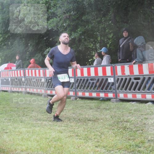 21.06.2025 - 27. Vierlanden-Triathlon KatJ http://msf.ph/oto/8036325 15.06.2025 13:54:12 Ziel 125, 719 meine-sportfotos.de