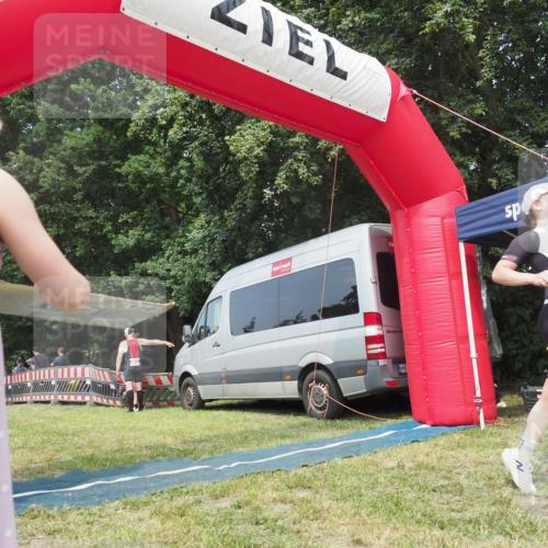 21.06.2025 - 27. Vierlanden-Triathlon KatJ http://msf.ph/oto/8036341 15.06.2025 11:25:05 Schwimmen 981 meine-sportfotos.de