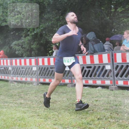 21.06.2025 - 27. Vierlanden-Triathlon KatJ http://msf.ph/oto/8036342 15.06.2025 13:54:12 Ziel 125, 719 meine-sportfotos.de