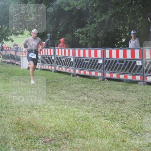 21.06.2025 - 27. Vierlanden-Triathlon KatJ http://msf.ph/oto/8036362 15.06.2025 13:54:31 Ziel 1122, 1152 meine-sportfotos.de