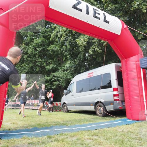 21.06.2025 - 27. Vierlanden-Triathlon KatJ http://msf.ph/oto/8036374 15.06.2025 11:25:18 Schwimmen  meine-sportfotos.de