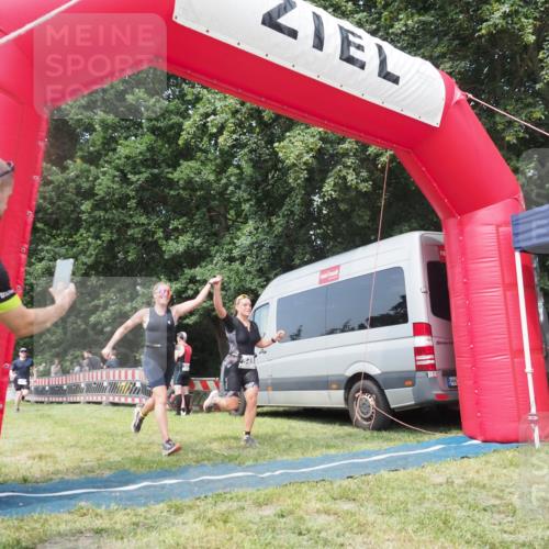 21.06.2025 - 27. Vierlanden-Triathlon KatJ http://msf.ph/oto/8036390 15.06.2025 11:25:19 Schwimmen  meine-sportfotos.de