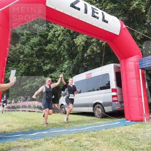 21.06.2025 - 27. Vierlanden-Triathlon KatJ http://msf.ph/oto/8036395 15.06.2025 11:25:19 Schwimmen  meine-sportfotos.de