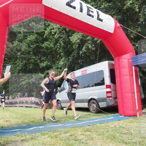 21.06.2025 - 27. Vierlanden-Triathlon KatJ http://msf.ph/oto/8036401 15.06.2025 11:25:19 Schwimmen  meine-sportfotos.de