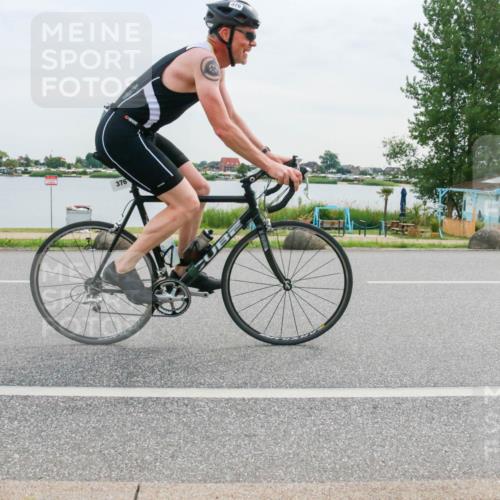 15.06.2025 - 27. Vierlanden-Triathlon H.Heesch http://msf.ph/oto/8036420 15.06.2025 10:48:38 Radfahren 167, 376, 512 meine-sportfotos.de
