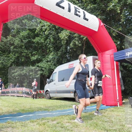 21.06.2025 - 27. Vierlanden-Triathlon KatJ http://msf.ph/oto/8036425 15.06.2025 11:25:20 Schwimmen  meine-sportfotos.de