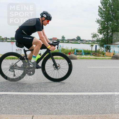 15.06.2025 - 27. Vierlanden-Triathlon H.Heesch http://msf.ph/oto/8036429 15.06.2025 10:48:42 Radfahren 167, 376 meine-sportfotos.de