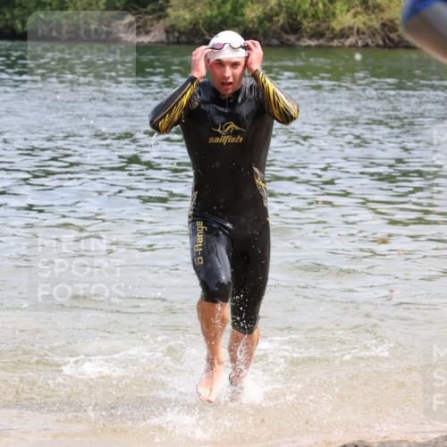 21.06.2025 - 27. Vierlanden-Triathlon Lena Gebhardt http://msf.ph/oto/8036436 15.06.2025 11:57:56 Schwimmen 984, 985, 986, 987, 988 meine-sportfotos.de
