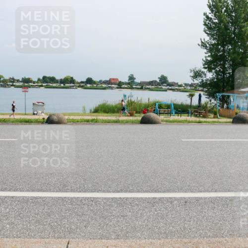 21.06.2025 - 27. Vierlanden-Triathlon H.Heesch http://msf.ph/oto/8036454 15.06.2025 11:45:35 Radfahren 645, 728 meine-sportfotos.de