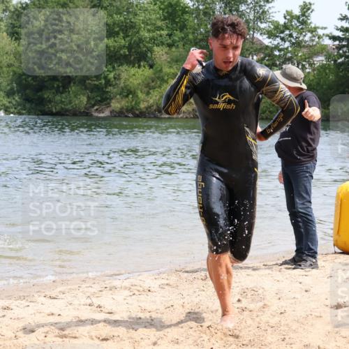21.06.2025 - 27. Vierlanden-Triathlon Lena Gebhardt http://msf.ph/oto/8036465 15.06.2025 11:57:59 Schwimmen 984, 985, 986, 987, 988 meine-sportfotos.de