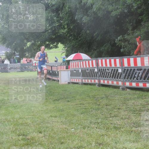 21.06.2025 - 27. Vierlanden-Triathlon KatJ http://msf.ph/oto/8036509 15.06.2025 14:15:21 Ziel 1278 meine-sportfotos.de