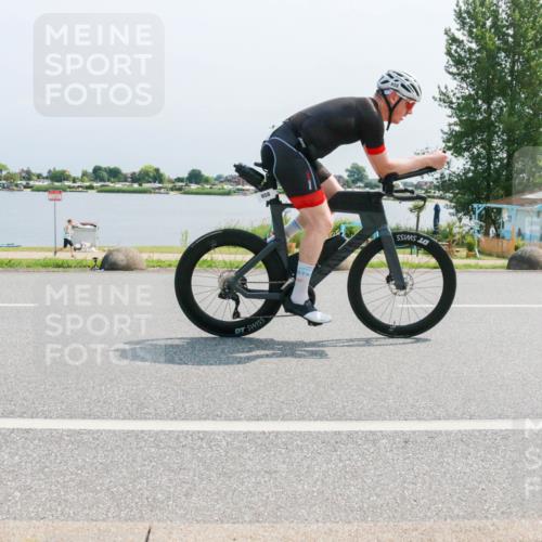 21.06.2025 - 27. Vierlanden-Triathlon H.Heesch http://msf.ph/oto/8036515 15.06.2025 11:46:05 Radfahren 32, 658 meine-sportfotos.de