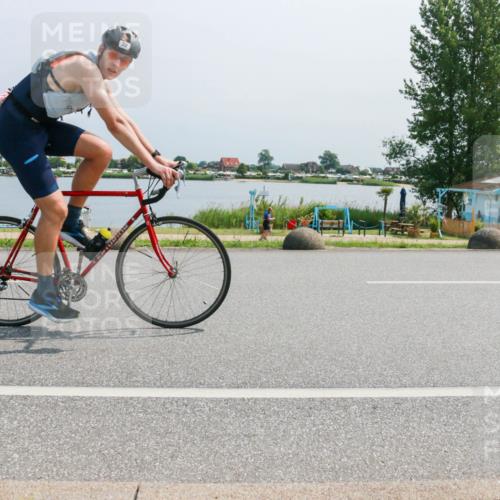 21.06.2025 - 27. Vierlanden-Triathlon H.Heesch http://msf.ph/oto/8036523 15.06.2025 11:46:05 Radfahren 32, 658 meine-sportfotos.de