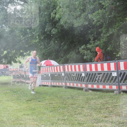21.06.2025 - 27. Vierlanden-Triathlon KatJ http://msf.ph/oto/8036525 15.06.2025 14:15:22 Ziel 1278 meine-sportfotos.de