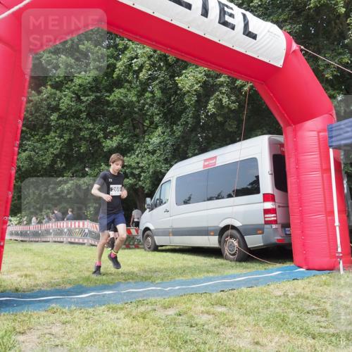 21.06.2025 - 27. Vierlanden-Triathlon KatJ http://msf.ph/oto/8036526 15.06.2025 11:25:30 Schwimmen  meine-sportfotos.de