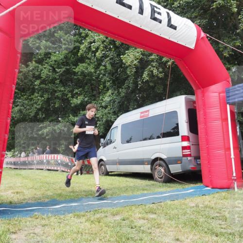 21.06.2025 - 27. Vierlanden-Triathlon KatJ http://msf.ph/oto/8036532 15.06.2025 11:25:30 Schwimmen  meine-sportfotos.de