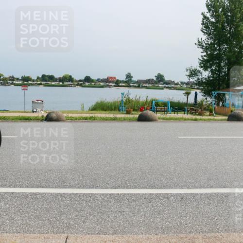 21.06.2025 - 27. Vierlanden-Triathlon H.Heesch http://msf.ph/oto/8036591 15.06.2025 11:46:16 Radfahren 215, 663, 743, 886 meine-sportfotos.de