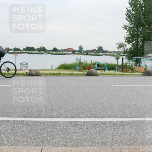 15.06.2025 - 27. Vierlanden-Triathlon H.Heesch http://msf.ph/oto/8036602 15.06.2025 10:48:54 Radfahren 229, 236, 358 meine-sportfotos.de