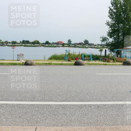 21.06.2025 - 27. Vierlanden-Triathlon H.Heesch http://msf.ph/oto/8036616 15.06.2025 11:46:17 Radfahren 215, 663, 743, 886 meine-sportfotos.de