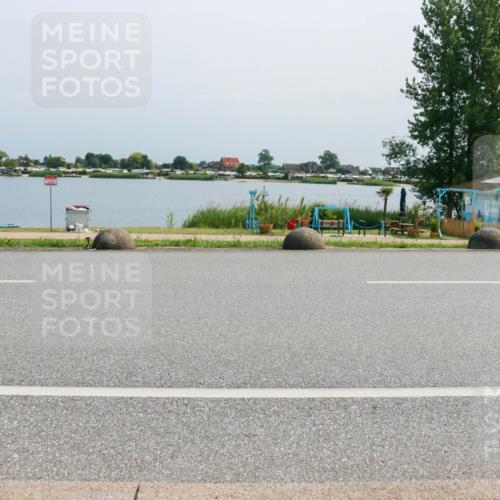 21.06.2025 - 27. Vierlanden-Triathlon H.Heesch http://msf.ph/oto/8036630 15.06.2025 11:46:17 Radfahren 215, 663, 743, 886 meine-sportfotos.de