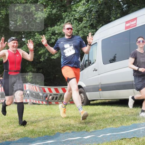 21.06.2025 - 27. Vierlanden-Triathlon KatJ http://msf.ph/oto/8036665 15.06.2025 11:25:50 Schwimmen  meine-sportfotos.de