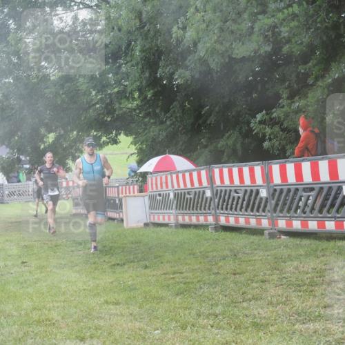 21.06.2025 - 27. Vierlanden-Triathlon KatJ http://msf.ph/oto/8036678 15.06.2025 14:15:38 Ziel 1172, 1211, 1217, 1293, 1309 meine-sportfotos.de