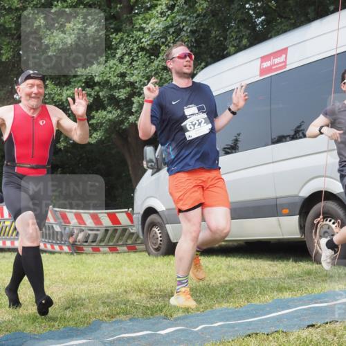 21.06.2025 - 27. Vierlanden-Triathlon KatJ http://msf.ph/oto/8036680 15.06.2025 11:25:51 Schwimmen  meine-sportfotos.de