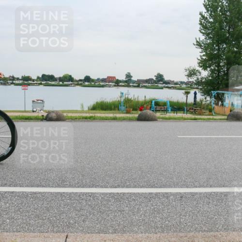 15.06.2025 - 27. Vierlanden-Triathlon H.Heesch http://msf.ph/oto/8036682 15.06.2025 10:49:42 Radfahren 4, 367, 407 meine-sportfotos.de