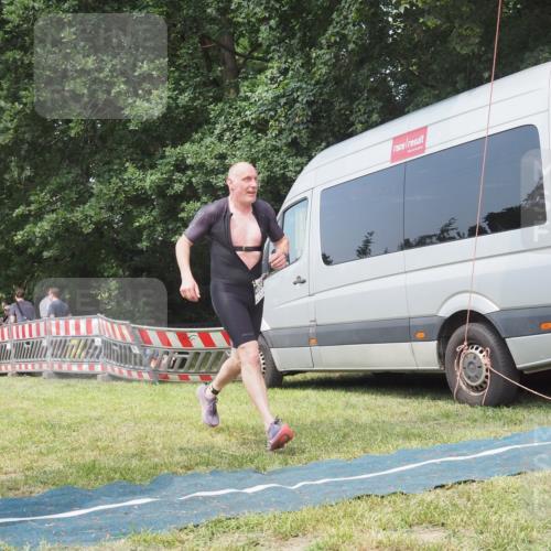 21.06.2025 - 27. Vierlanden-Triathlon KatJ http://msf.ph/oto/8036728 15.06.2025 11:26:05 Schwimmen  meine-sportfotos.de