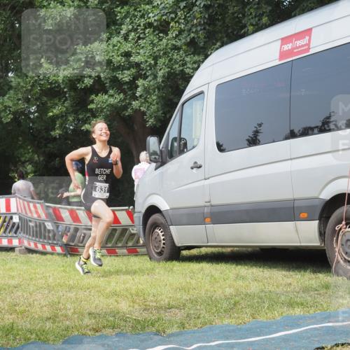 21.06.2025 - 27. Vierlanden-Triathlon KatJ http://msf.ph/oto/8036756 15.06.2025 11:26:08 Schwimmen  meine-sportfotos.de