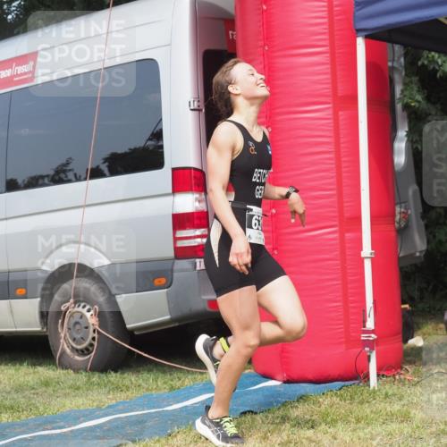 21.06.2025 - 27. Vierlanden-Triathlon KatJ http://msf.ph/oto/8036788 15.06.2025 11:26:09 Schwimmen  meine-sportfotos.de