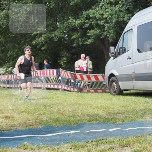 21.06.2025 - 27. Vierlanden-Triathlon KatJ http://msf.ph/oto/8036816 15.06.2025 11:26:25 Schwimmen  meine-sportfotos.de