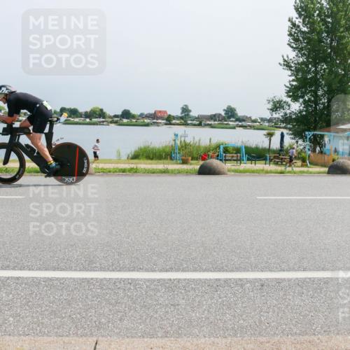 21.06.2025 - 27. Vierlanden-Triathlon H.Heesch http://msf.ph/oto/8036831 15.06.2025 11:46:51 Radfahren 778 meine-sportfotos.de