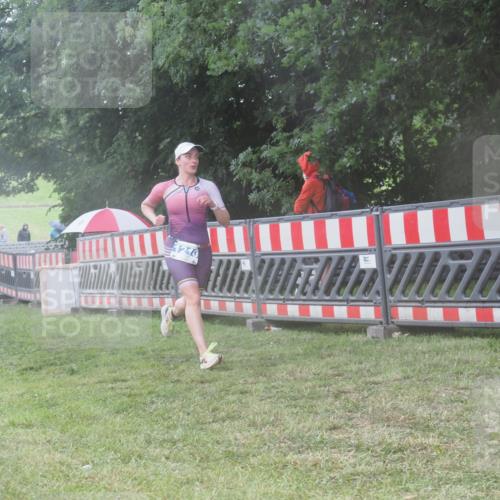21.06.2025 - 27. Vierlanden-Triathlon KatJ http://msf.ph/oto/8036843 15.06.2025 14:15:49 Ziel 1173, 1210 meine-sportfotos.de