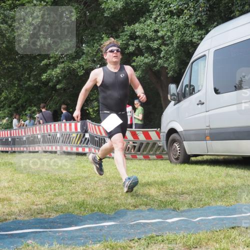 21.06.2025 - 27. Vierlanden-Triathlon KatJ http://msf.ph/oto/8036856 15.06.2025 11:26:26 Schwimmen  meine-sportfotos.de
