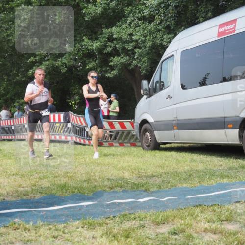 21.06.2025 - 27. Vierlanden-Triathlon KatJ http://msf.ph/oto/8036881 15.06.2025 11:26:29 Schwimmen  meine-sportfotos.de
