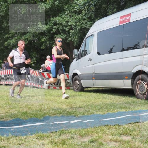 21.06.2025 - 27. Vierlanden-Triathlon KatJ http://msf.ph/oto/8036890 15.06.2025 11:26:30 Schwimmen  meine-sportfotos.de