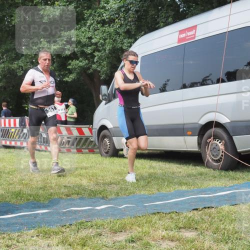 21.06.2025 - 27. Vierlanden-Triathlon KatJ http://msf.ph/oto/8036909 15.06.2025 11:26:30 Schwimmen  meine-sportfotos.de