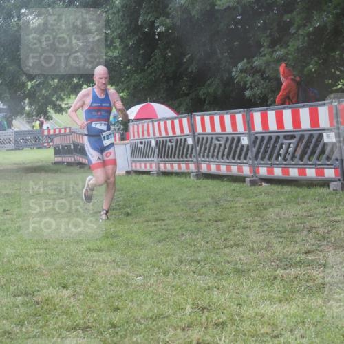 21.06.2025 - 27. Vierlanden-Triathlon KatJ http://msf.ph/oto/8036910 15.06.2025 14:16:00 Ziel 1173, 1277 meine-sportfotos.de