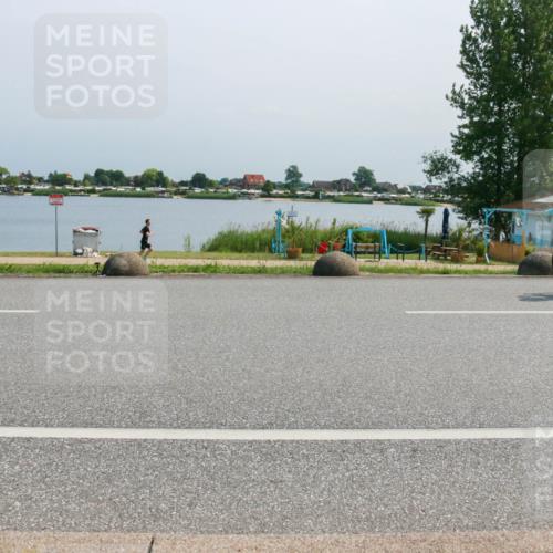 21.06.2025 - 27. Vierlanden-Triathlon H.Heesch http://msf.ph/oto/8036912 15.06.2025 11:47:03 Radfahren 647, 710, 734, 831 meine-sportfotos.de